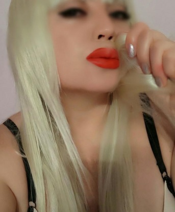 Юлиана, 38
